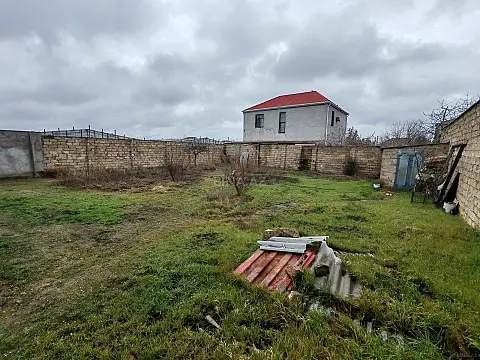 Satılır 7 otaqlı həyət evi 200 m²