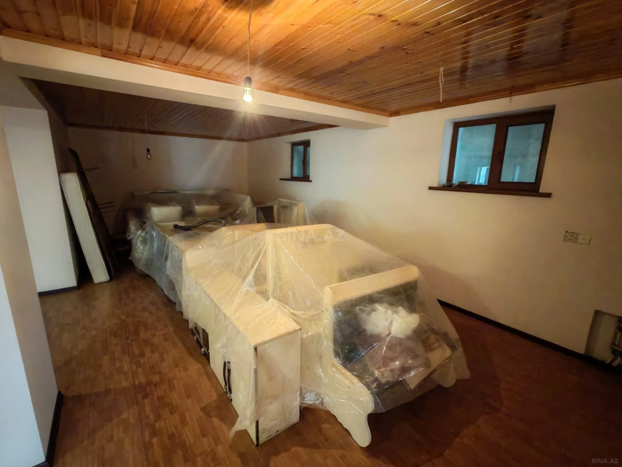 Satılır 7 otaqlı həyət evi 200 m²