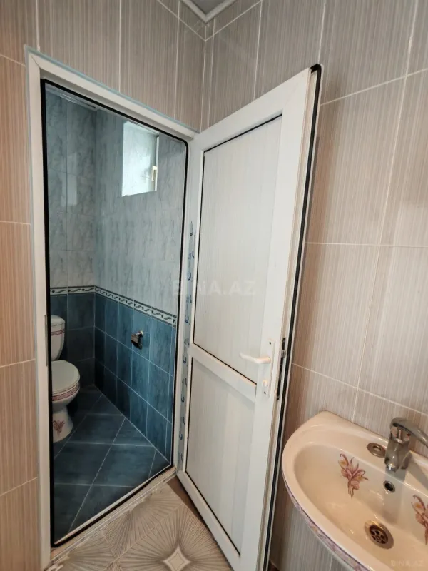 Satılır 7 otaqlı həyət evi 200 m²