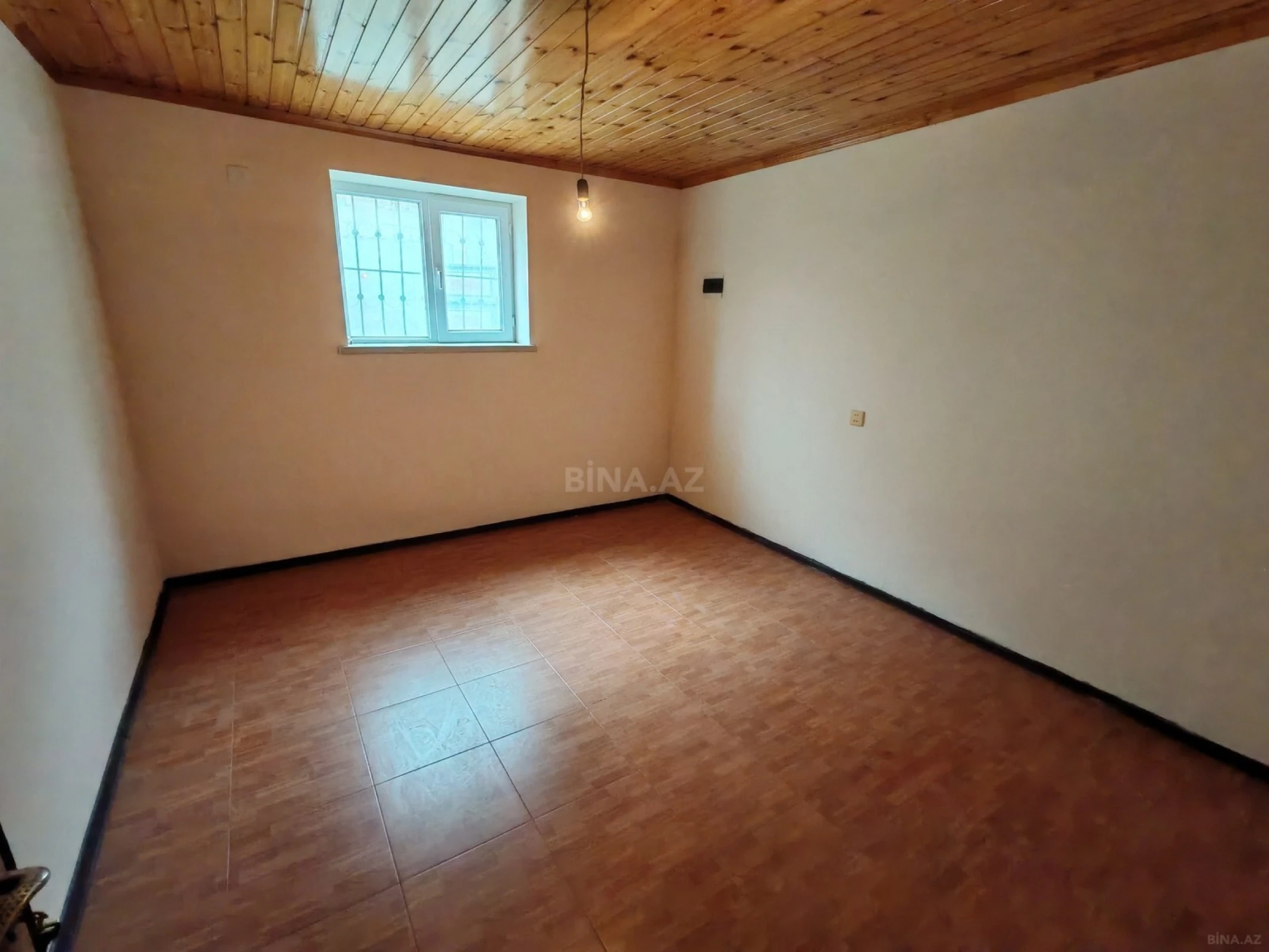 Satılır 7 otaqlı həyət evi 200 m²