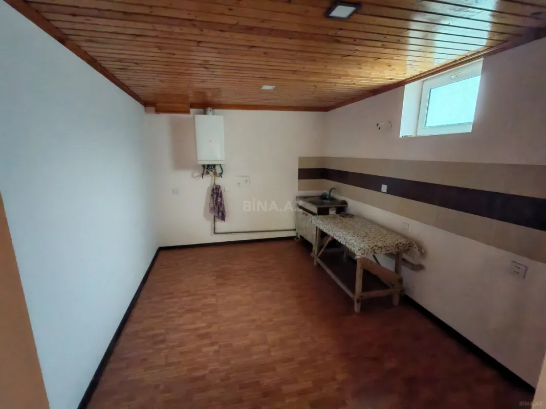 Satılır 7 otaqlı həyət evi 200 m²