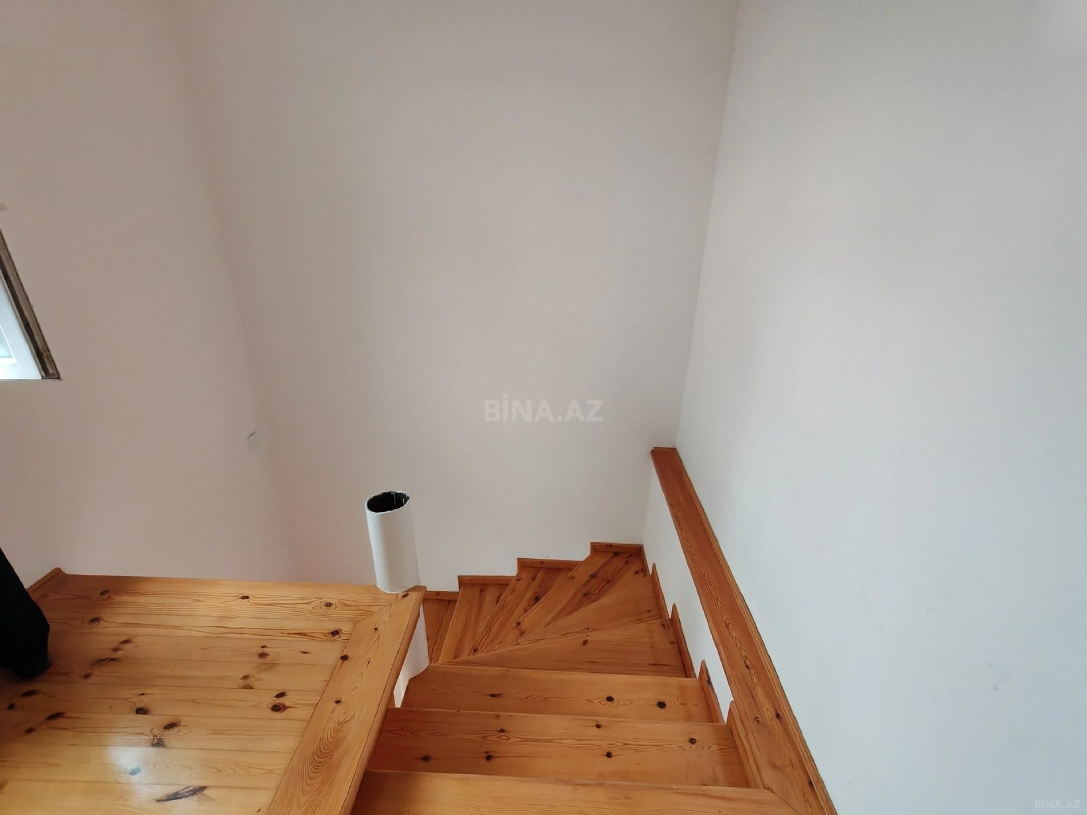 Satılır 7 otaqlı həyət evi 200 m²