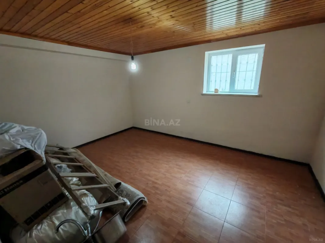 Satılır 7 otaqlı həyət evi 200 m²