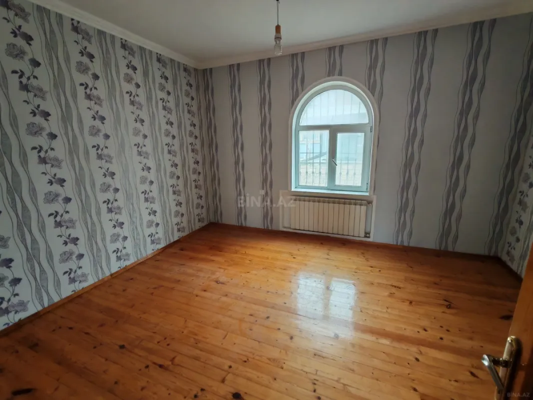 Satılır 7 otaqlı həyət evi 200 m²