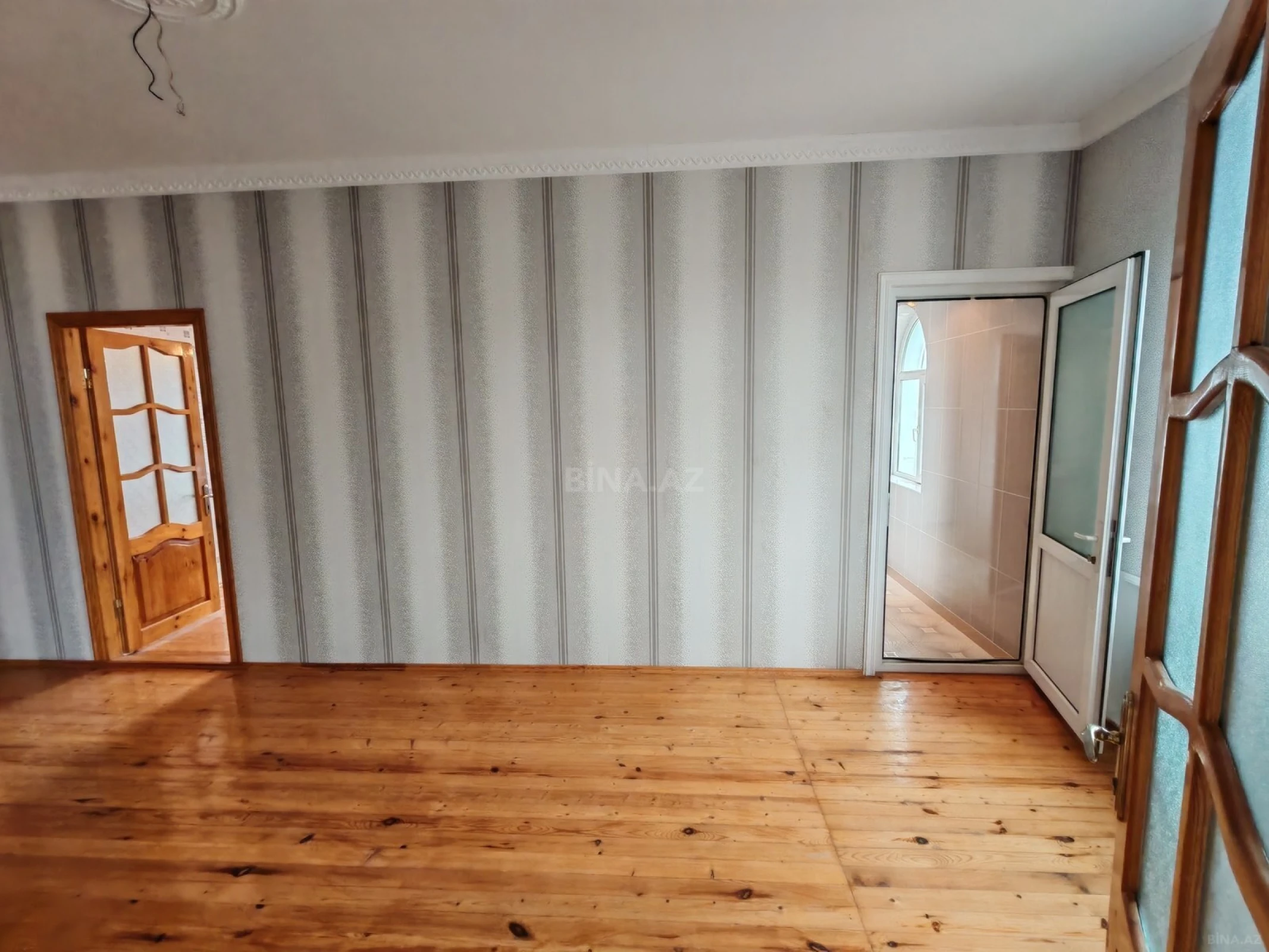 Satılır 7 otaqlı həyət evi 200 m²