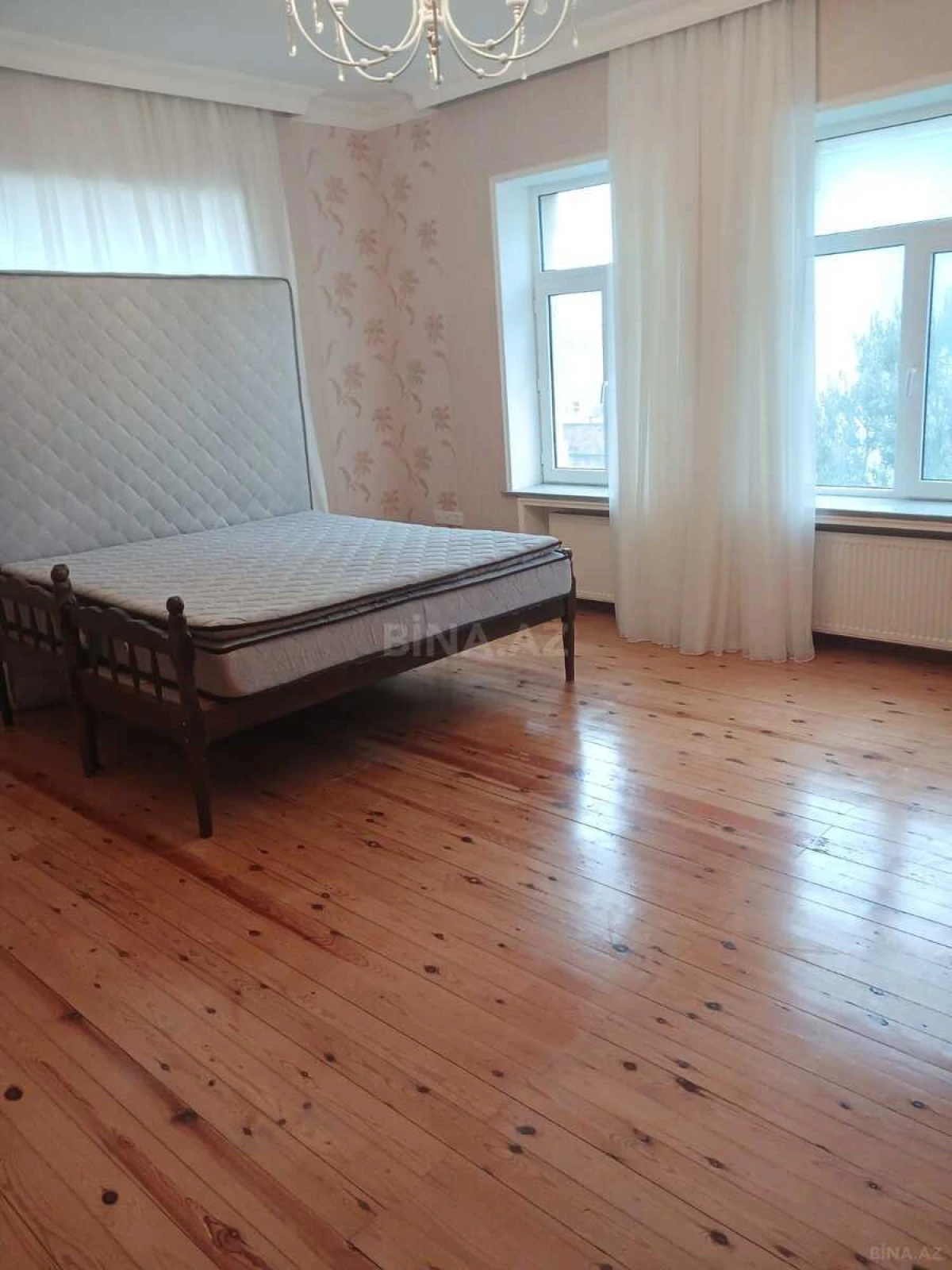 Satılır 6 otaqlı həyət evi 280 m²