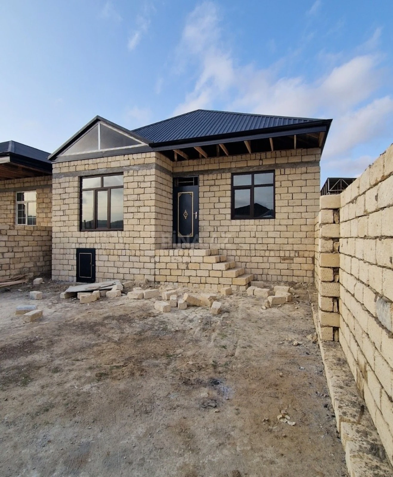 Satılır 3 otaqlı həyət evi 97 m²