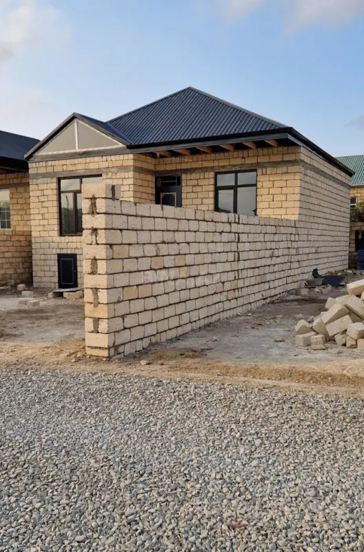 Satılır 3 otaqlı həyət evi 97 m²