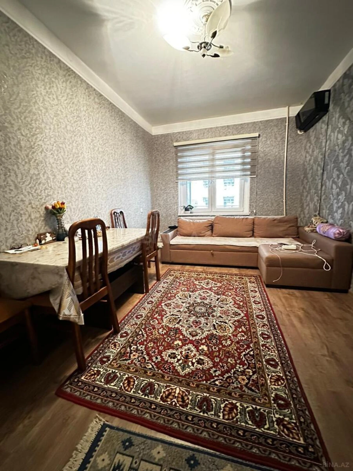 Satılır 5 otaqlı mənzil 120 m²