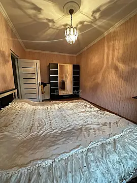 Satılır 5 otaqlı mənzil 120 m²