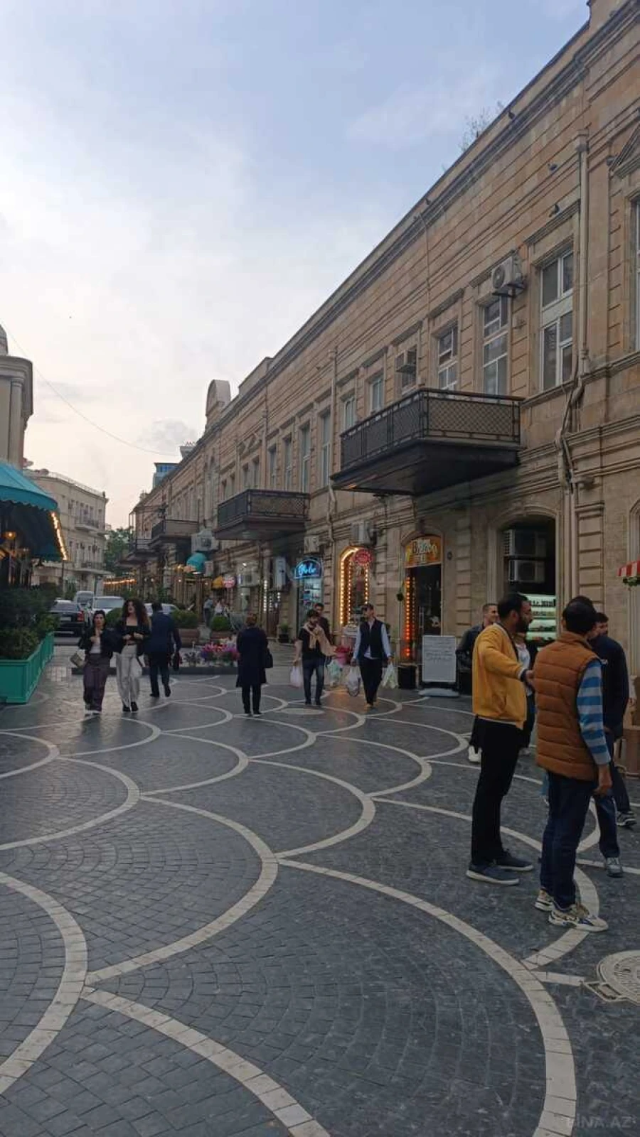 Satılır 3 otaqlı mənzil 90 m²