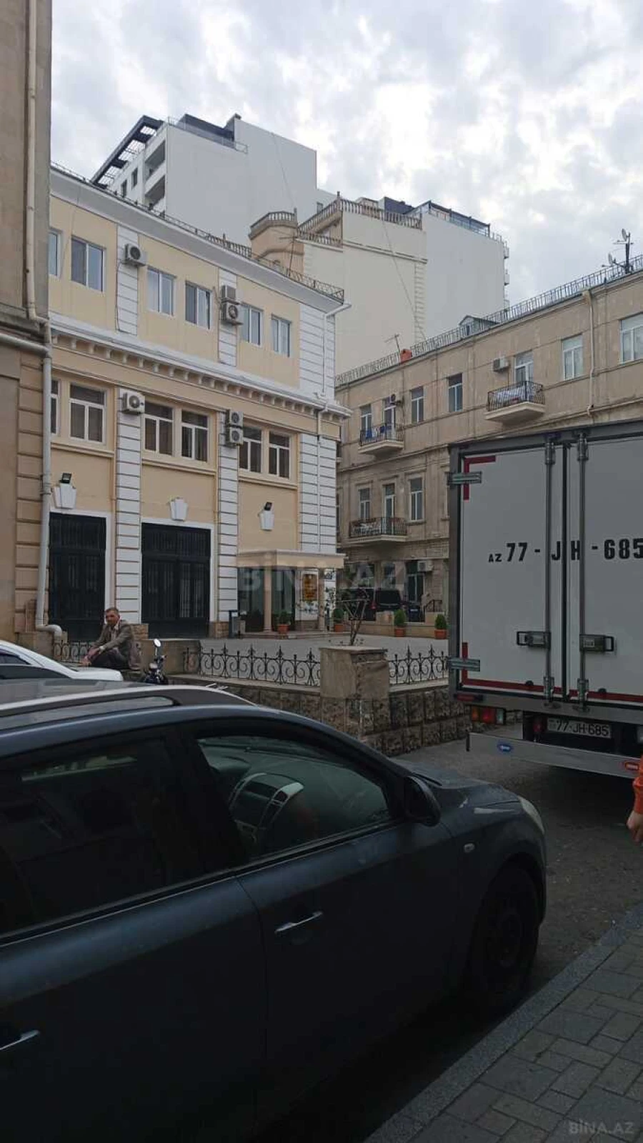 Satılır 3 otaqlı mənzil 90 m²