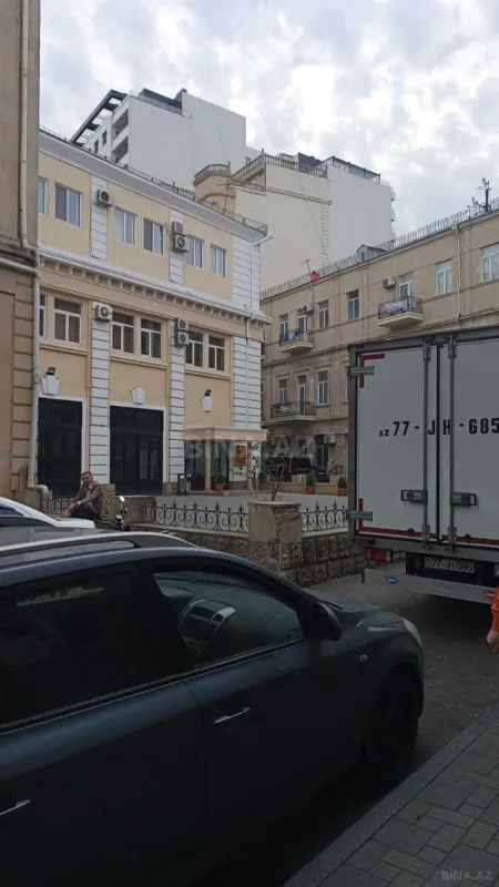 Satılır 3 otaqlı mənzil 90 m²