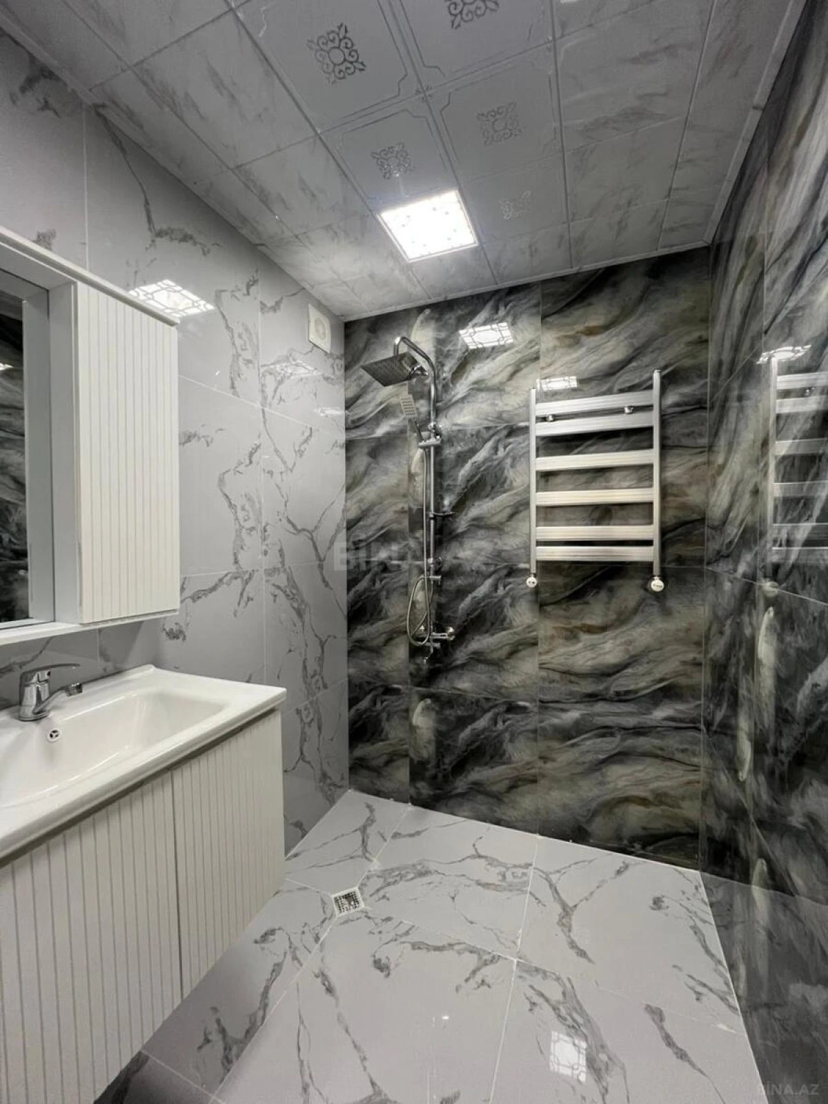 Satılır 2 otaqlı mənzil 55 m²