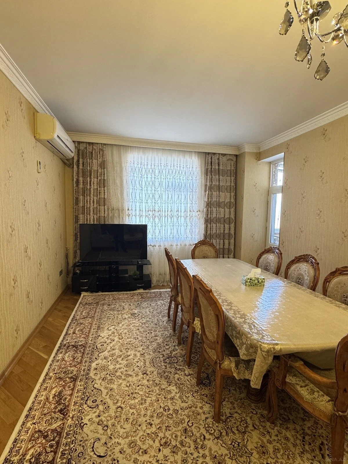 Kirayə verilir 3 otaqlı mənzil 122 m²