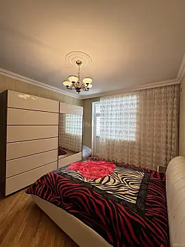 Kirayə verilir 3 otaqlı mənzil 122 m²