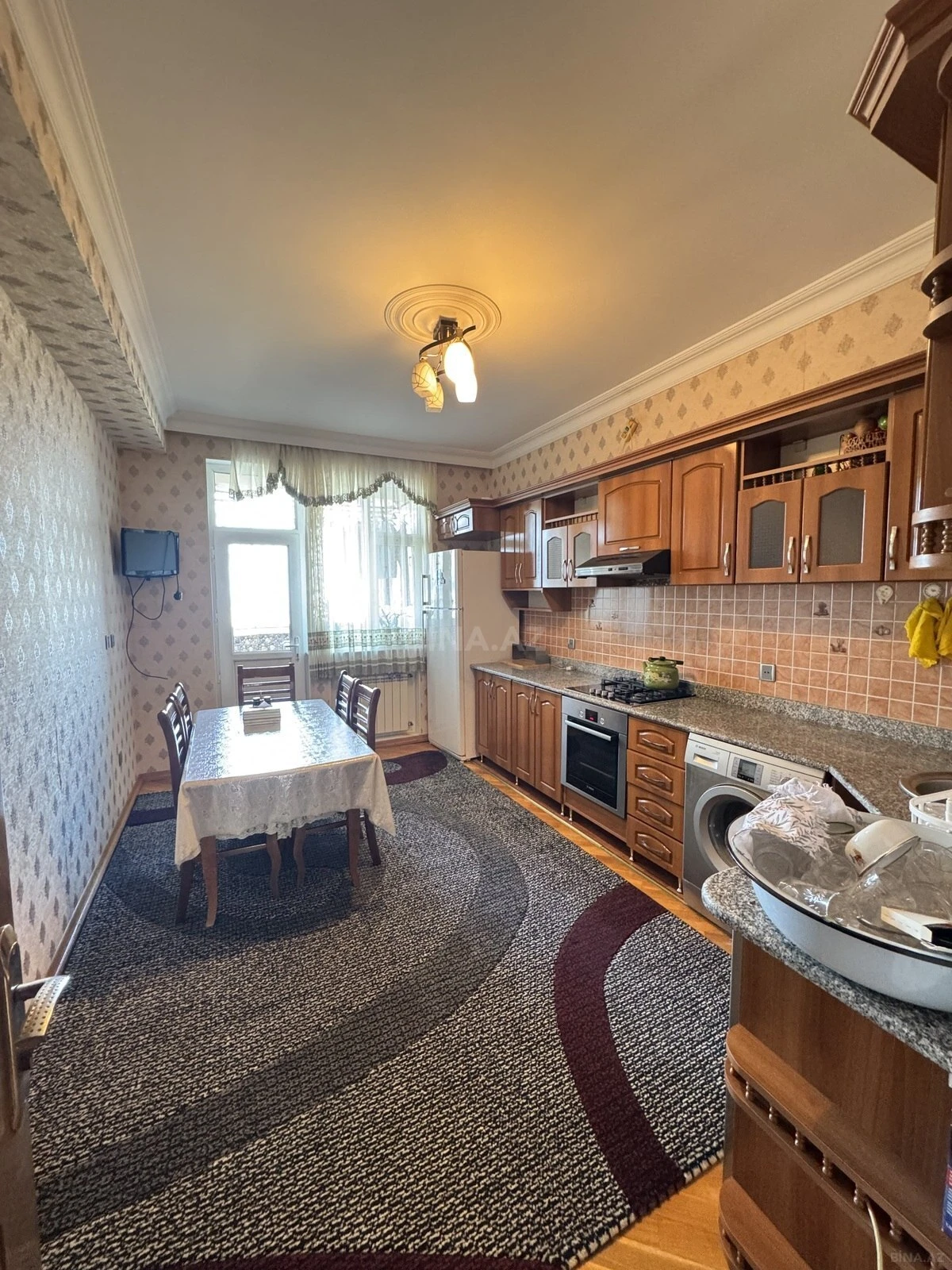 Kirayə verilir 3 otaqlı mənzil 122 m²