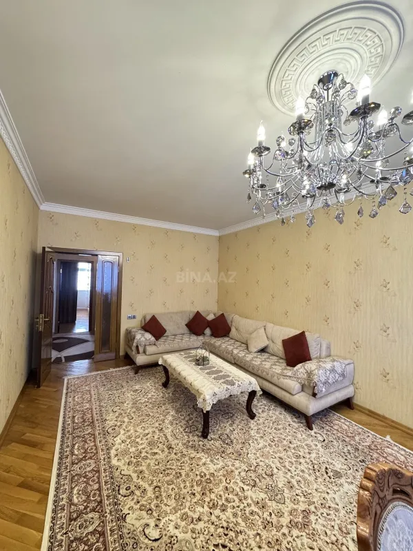 Kirayə verilir 3 otaqlı mənzil 122 m²