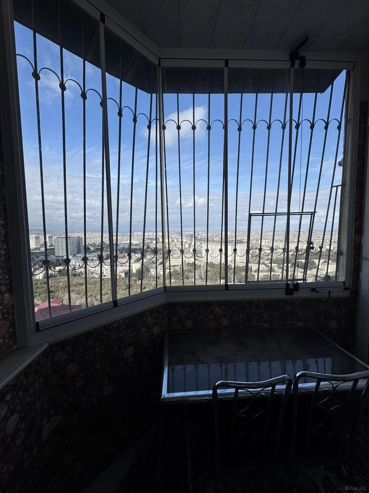 Kirayə verilir 3 otaqlı mənzil 122 m²