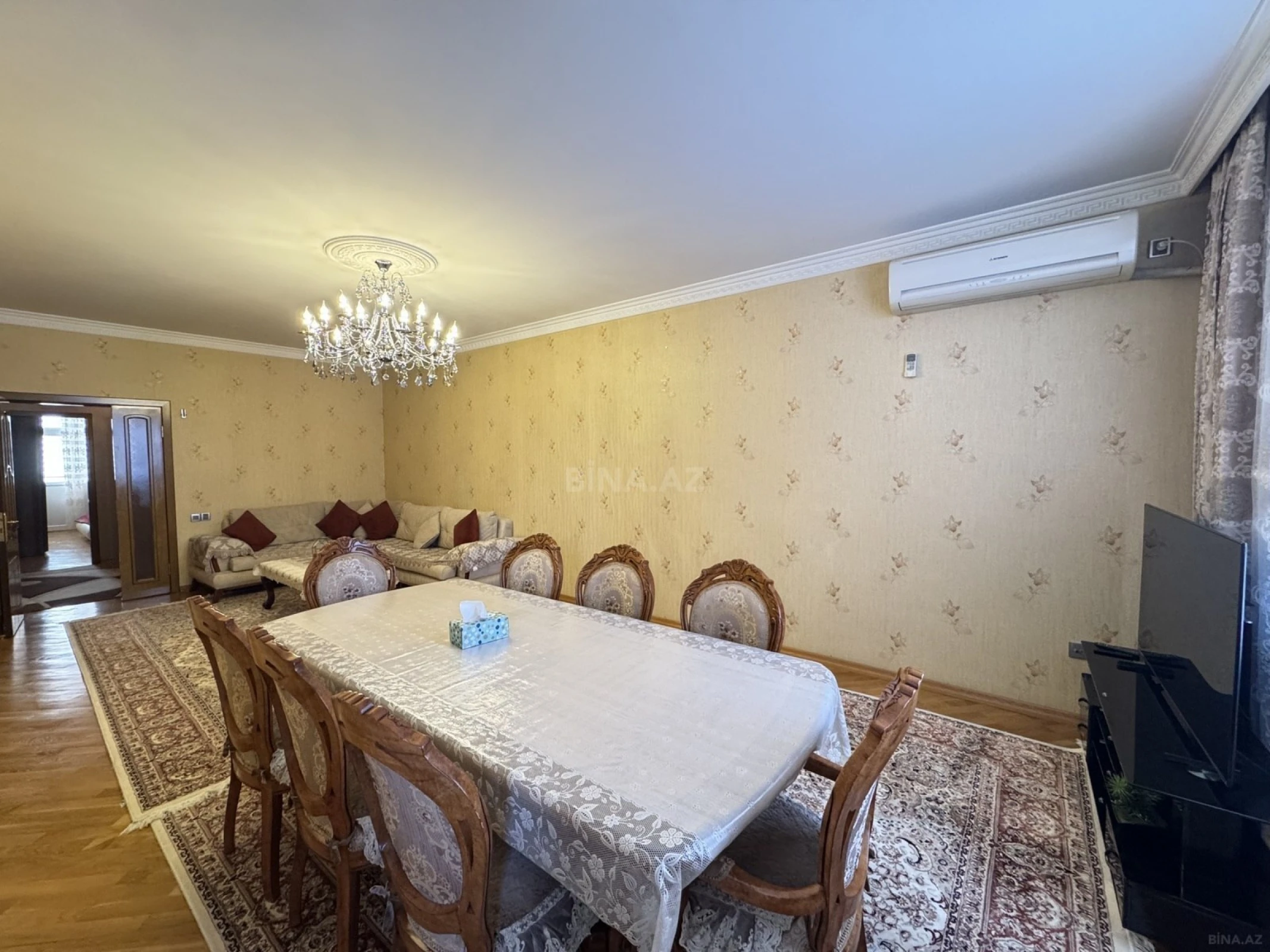 Kirayə verilir 3 otaqlı mənzil 122 m²