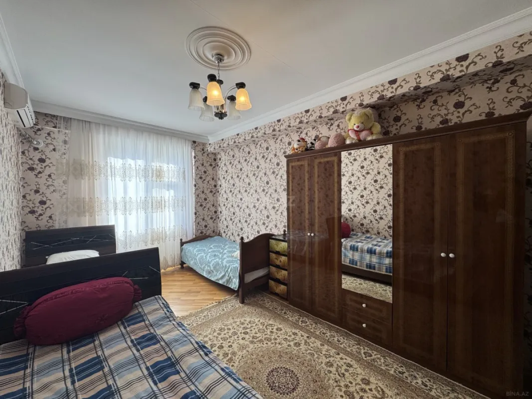 Kirayə verilir 3 otaqlı mənzil 122 m²