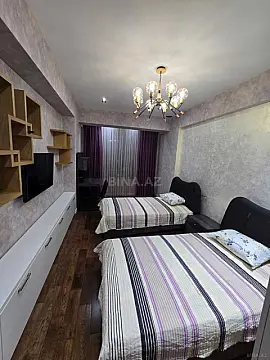 Kirayə verilir 4 otaqlı mənzil 150 m²