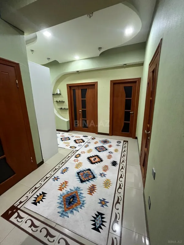 Kirayə verilir 3 otaqlı mənzil 170 m²
