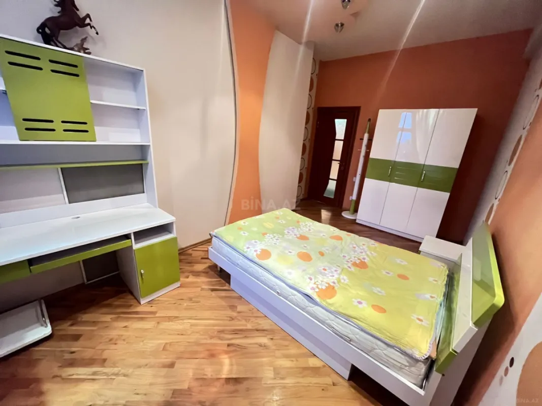 Kirayə verilir 3 otaqlı mənzil 170 m²