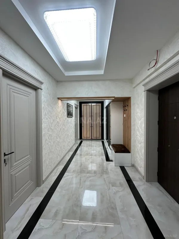 Satılır 3 otaqlı mənzil 128 m²