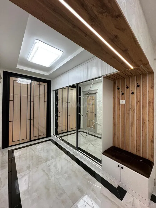 Satılır 3 otaqlı mənzil 128 m²