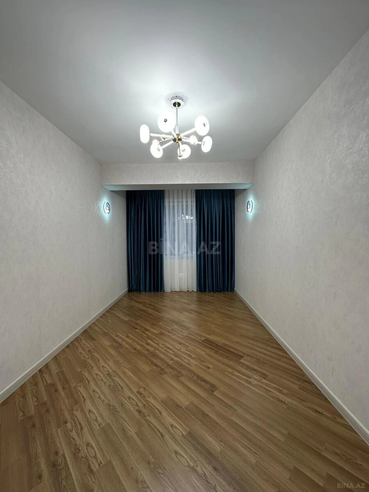 Satılır 3 otaqlı mənzil 128 m²