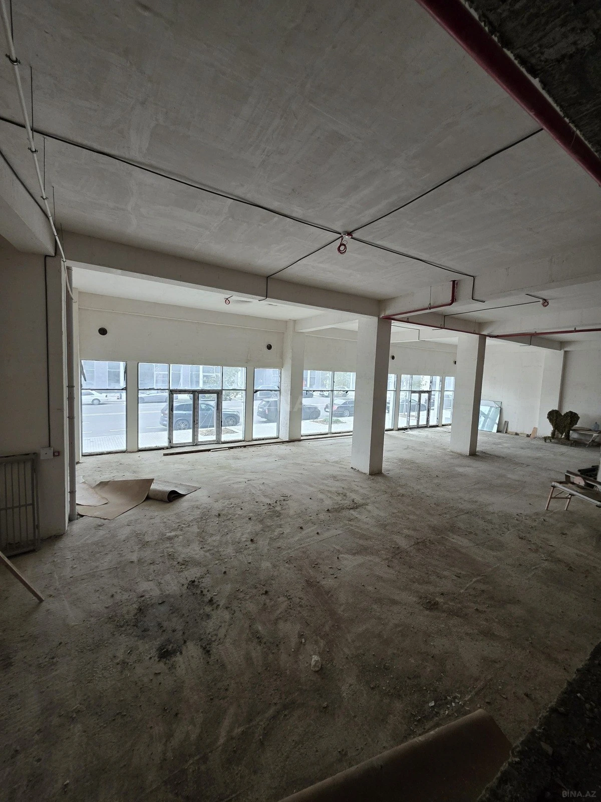 Kirayə verilir 20 otaqlı ofis 1000 m²