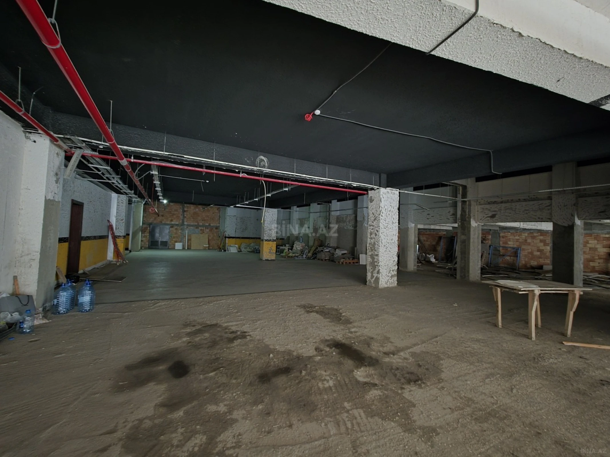 Kirayə verilir 20 otaqlı ofis 1000 m²