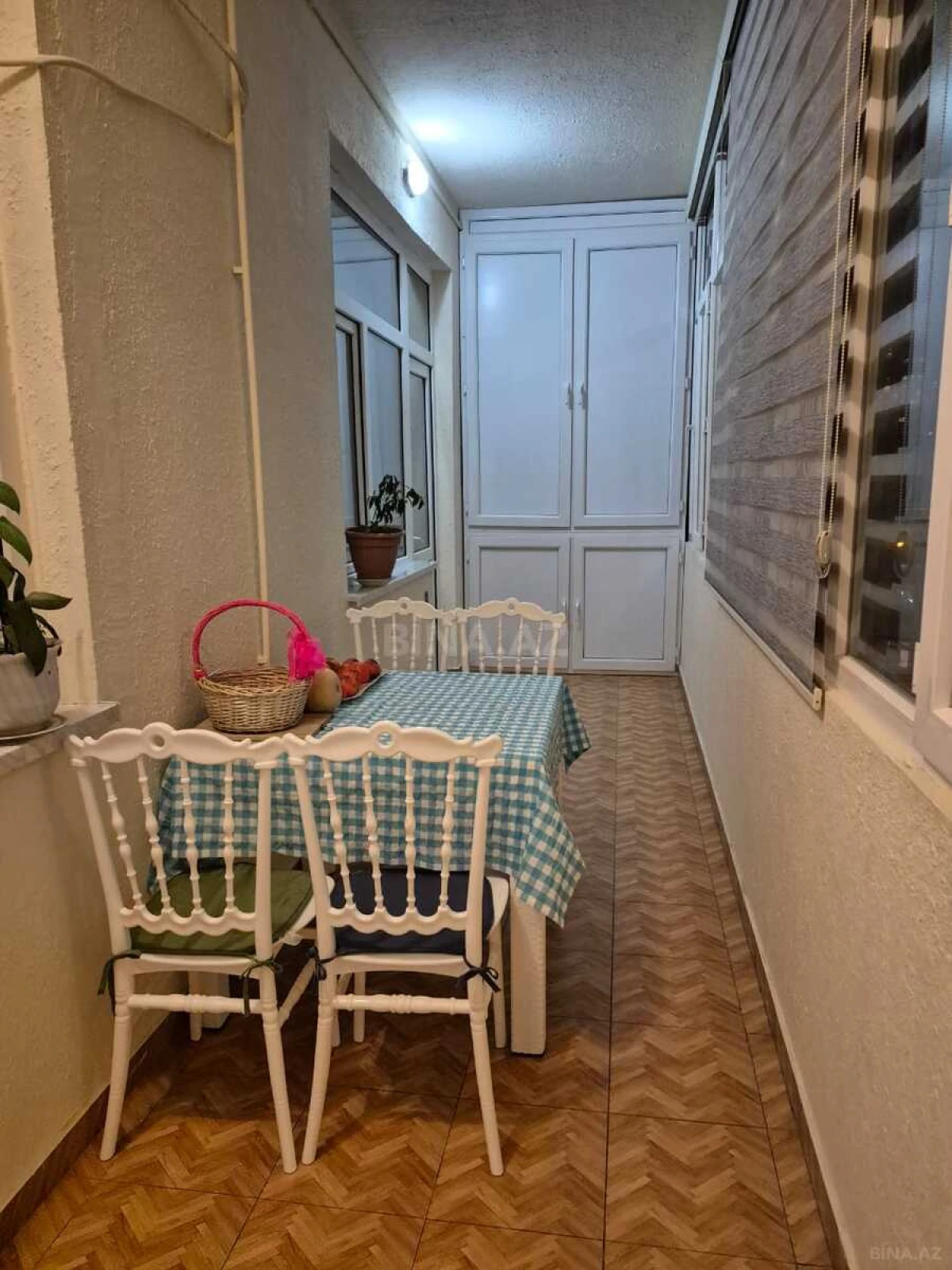 Satılır 3 otaqlı mənzil 134 m²
