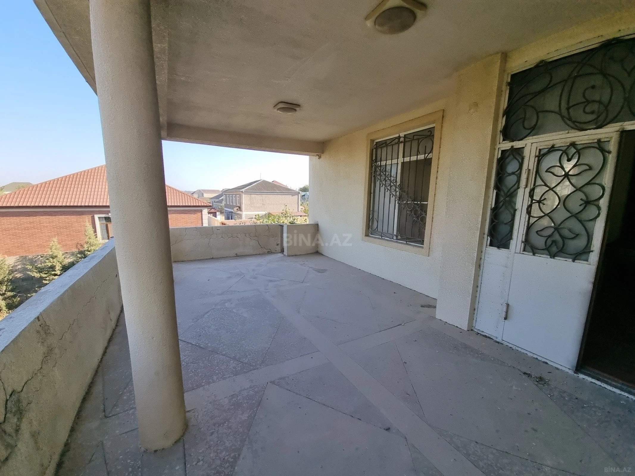 Satılır 4 otaqlı həyət evi 252 m²