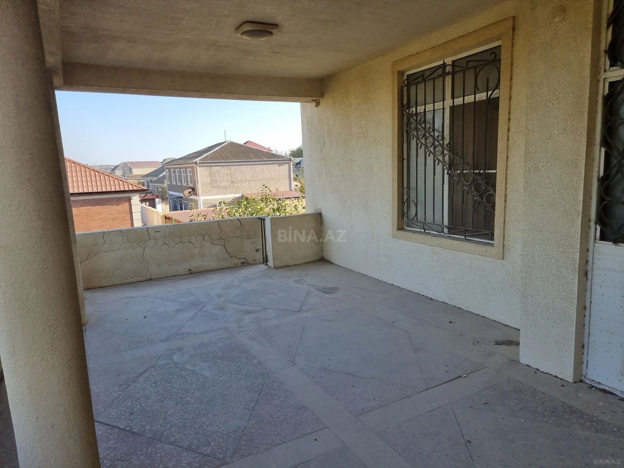 Satılır 4 otaqlı həyət evi 252 m²