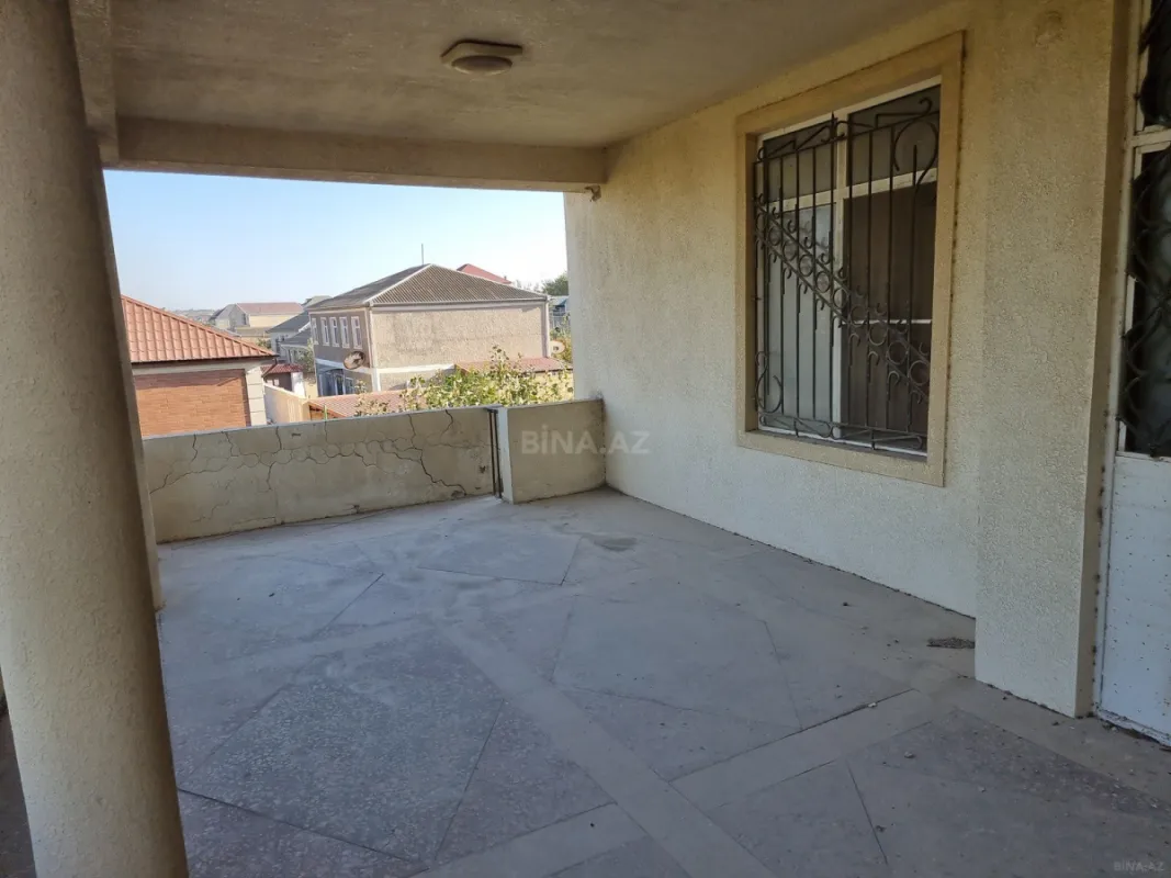 Satılır 4 otaqlı həyət evi 252 m²
