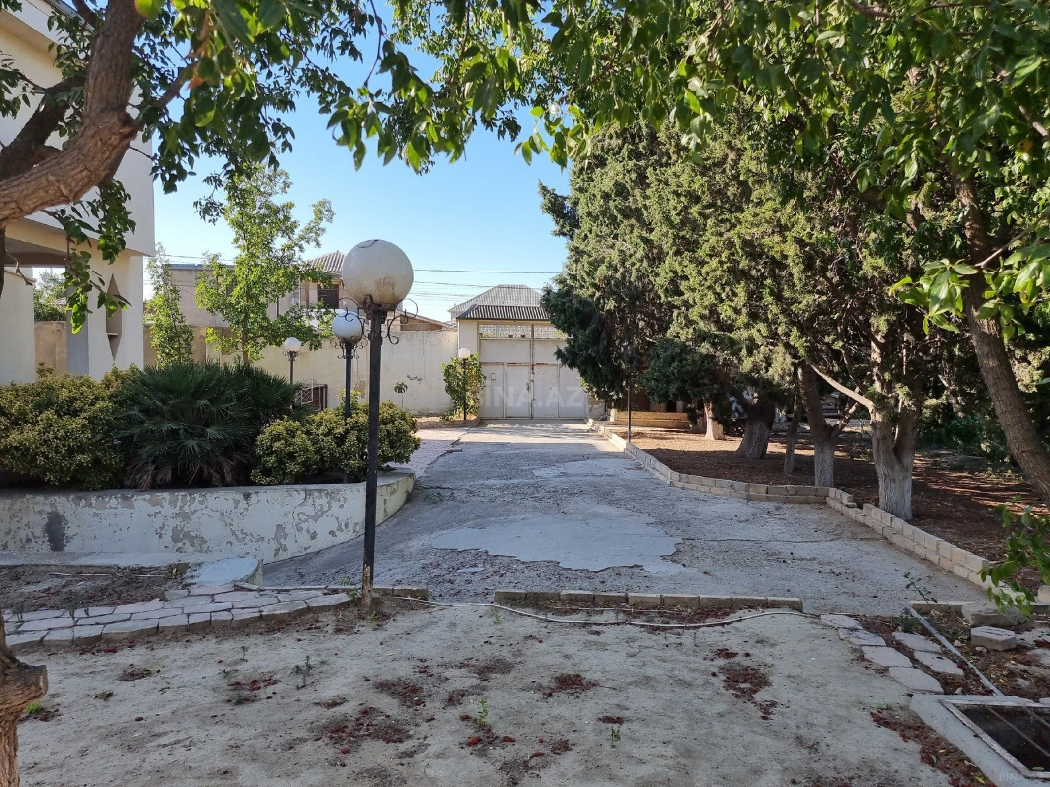 Satılır 4 otaqlı həyət evi 252 m²