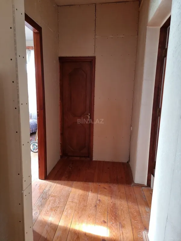 Satılır 4 otaqlı həyət evi 252 m²