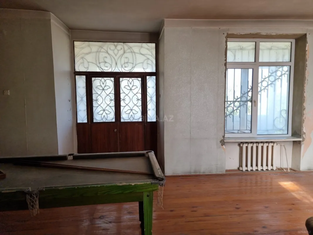 Satılır 4 otaqlı həyət evi 252 m²