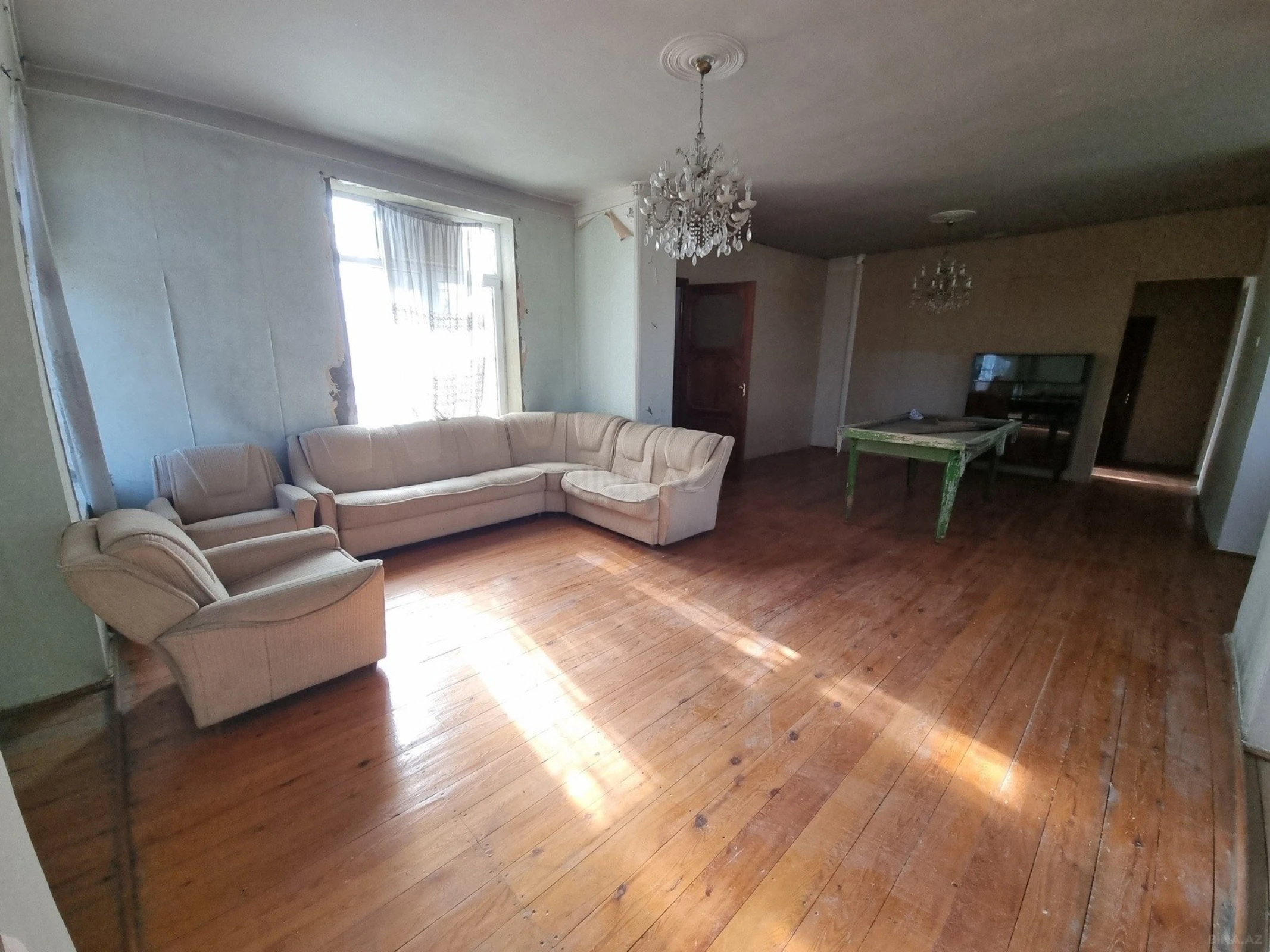 Satılır 4 otaqlı həyət evi 252 m²