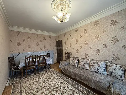 Satılır 2 otaqlı mənzil 60 m²