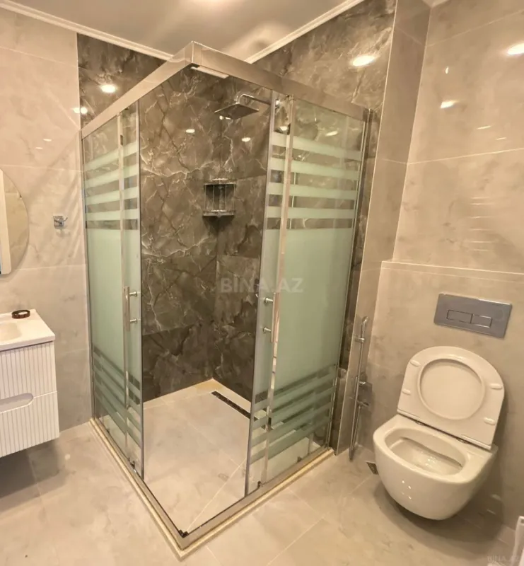 Kirayə verilir 3 otaqlı mənzil 150 m²