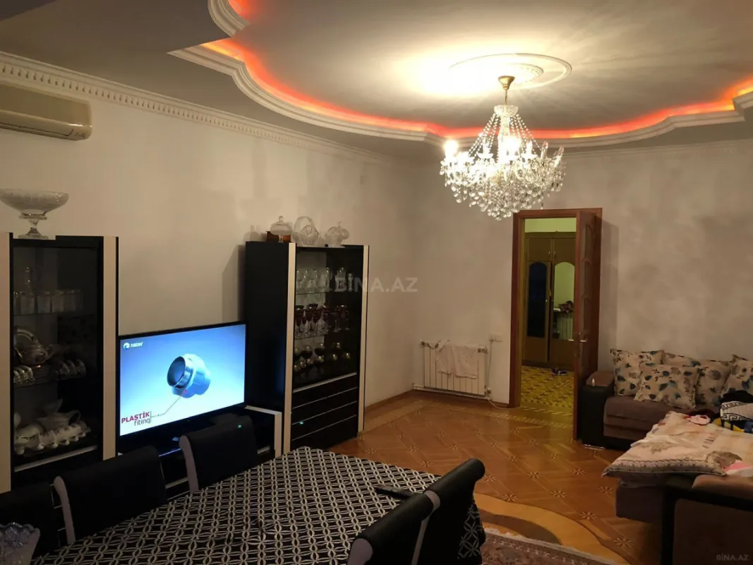 Kirayə verilir 3 otaqlı mənzil 168 m²