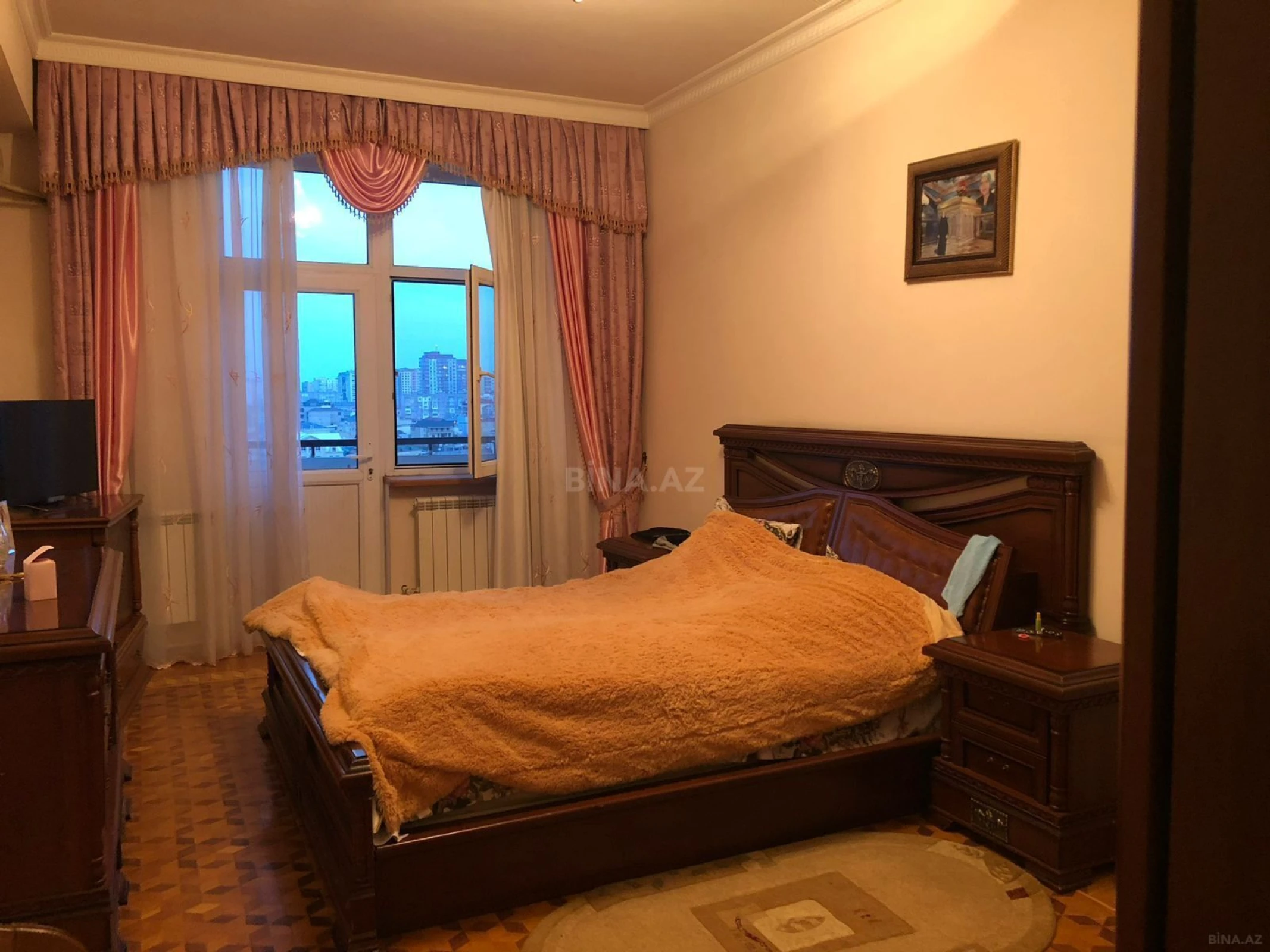 Kirayə verilir 3 otaqlı mənzil 168 m²