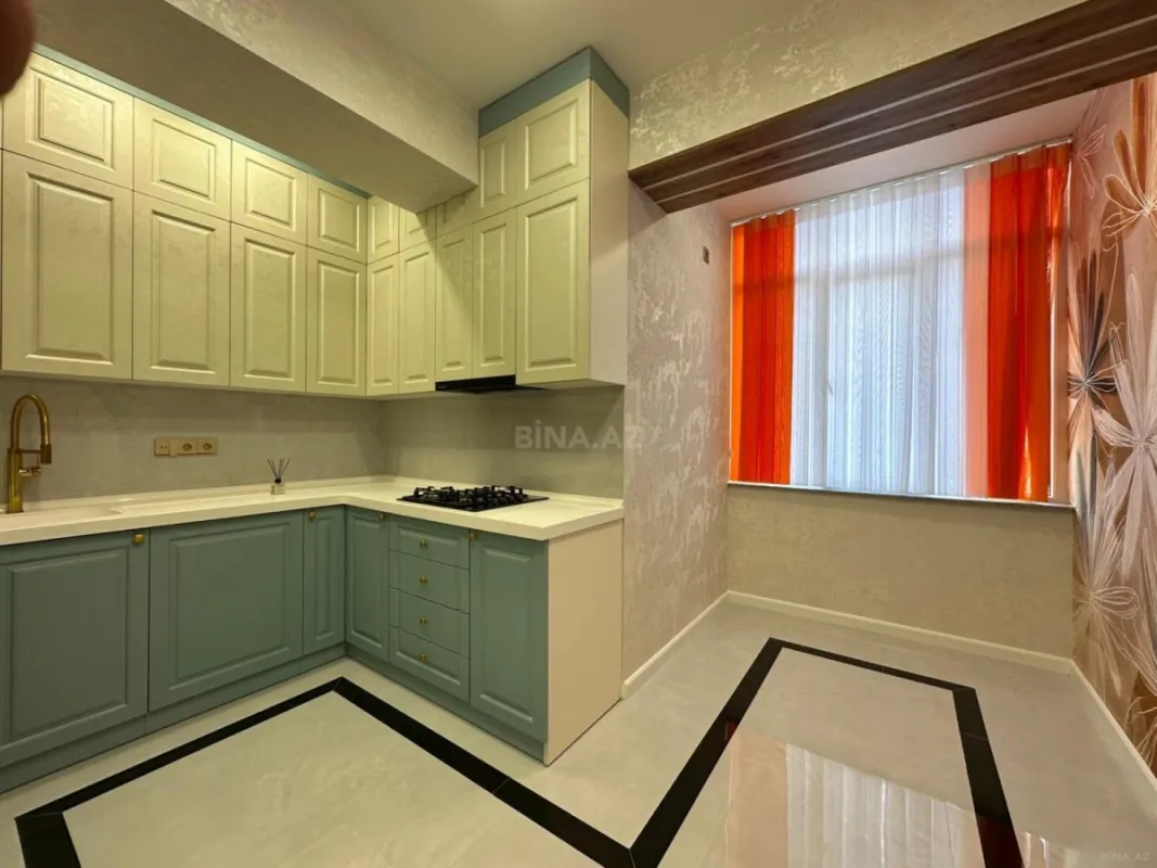 Satılır 2 otaqlı mənzil 84 m²