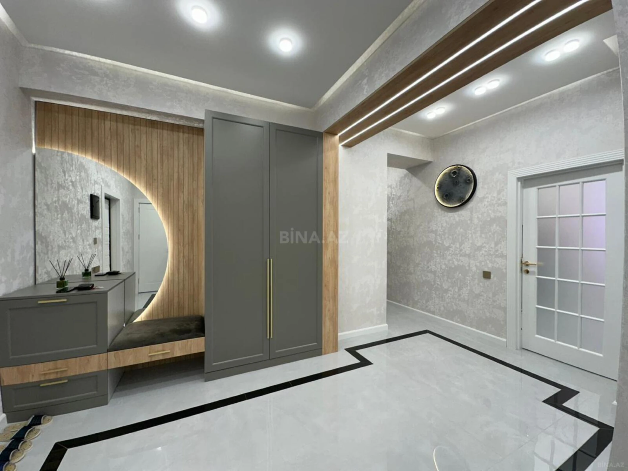 Satılır 2 otaqlı mənzil 84 m²