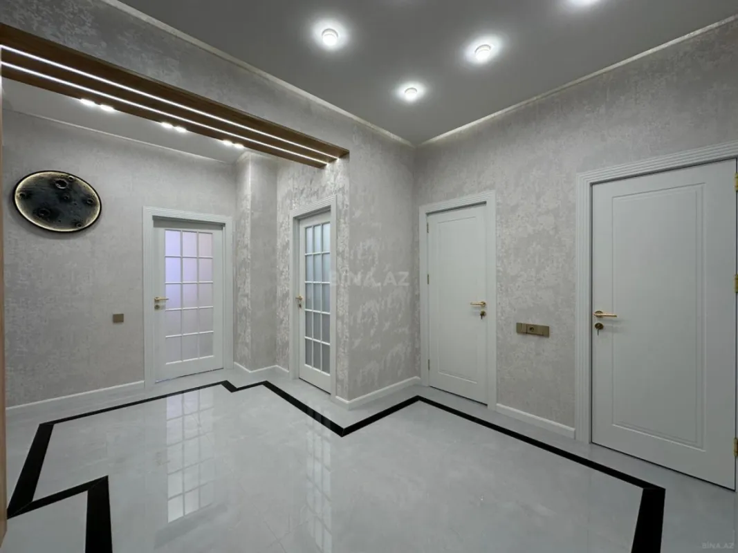 Satılır 2 otaqlı mənzil 84 m²