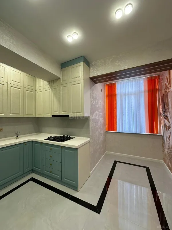 Satılır 2 otaqlı mənzil 84 m²