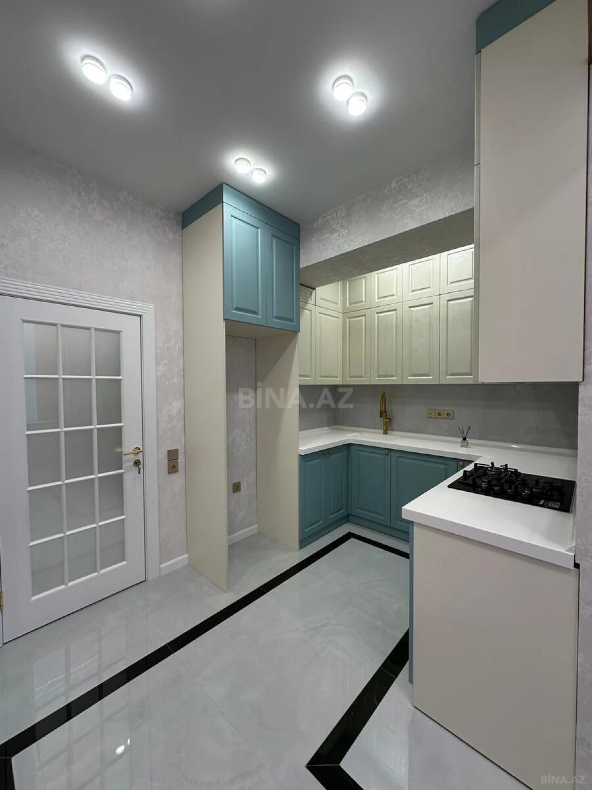 Satılır 2 otaqlı mənzil 84 m²